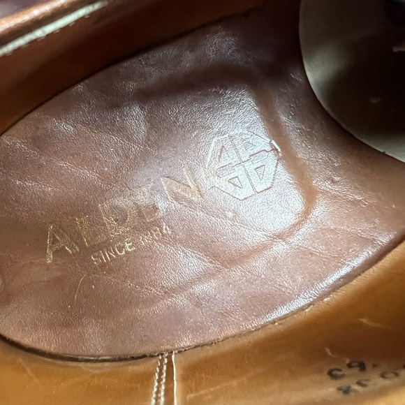 Alden 63 Brown V-Tip Split Toe Blucher 9 A/C - Picture 11 of 11